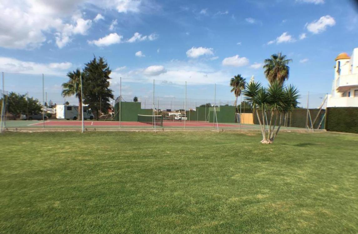 Piso En Apartaclub La Barrosa Chiclana de la Frontera Ngoại thất bức ảnh